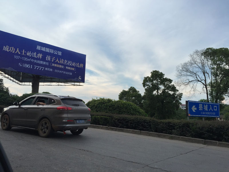 ����V��λ